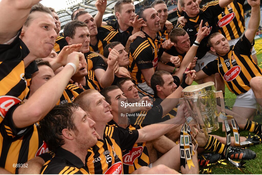 30 September 2012; Kilkenny players celebrate with the Liam MacCarthy Cup. GAA Hurling All-Ireland Senior Championship Final Replay, Kilkenny v Galway, Croke Park, Dublin. Picture credit: David Maher / SPORTSFILE