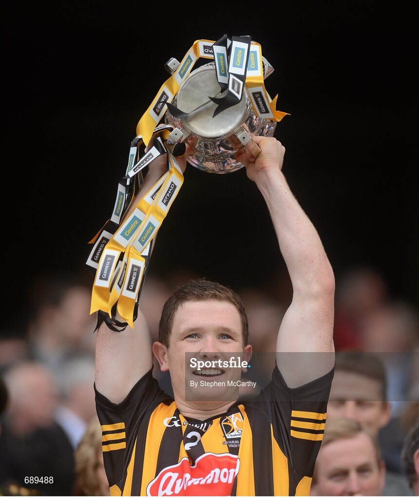30 September 2012; Kilkenny's Paul Murphy lifts the Liam MacCarthy Cup. GAA Hurling All-Ireland Senior Championship Final Replay, Kilkenny v Galway, Croke Park, Dublin. Picture credit: Stephen McCarthy / SPORTSFILE