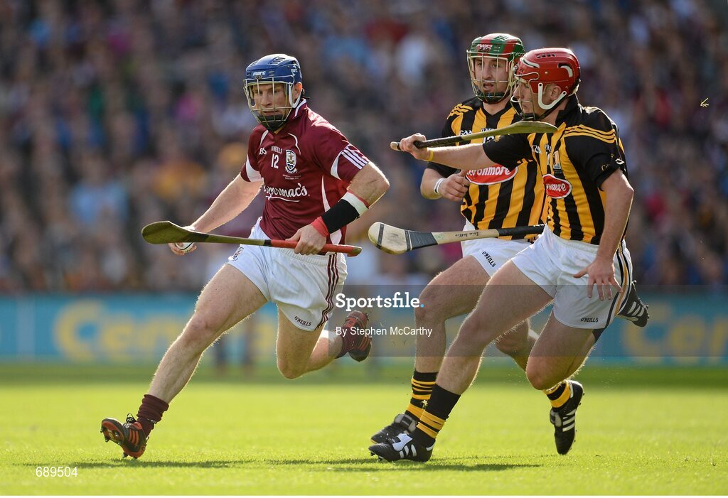 30 September 2012; Cyril Donnellan, Galway, in action against Eoin Larkin, left, and Cillian Buckley, Kilkenny. GAA Hurling All-Ireland Senior Championship Final Replay, Kilkenny v Galway, Croke Park, Dublin. Picture credit: Stephen McCarthy / SPORTSFILE