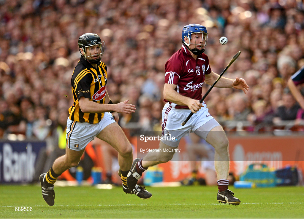30 September 2012; Damien Hayes, Galway, in action against JJ Delaney, Kilkenny. GAA Hurling All-Ireland Senior Championship Final Replay, Kilkenny v Galway, Croke Park, Dublin. Picture credit: Stephen McCarthy / SPORTSFILE