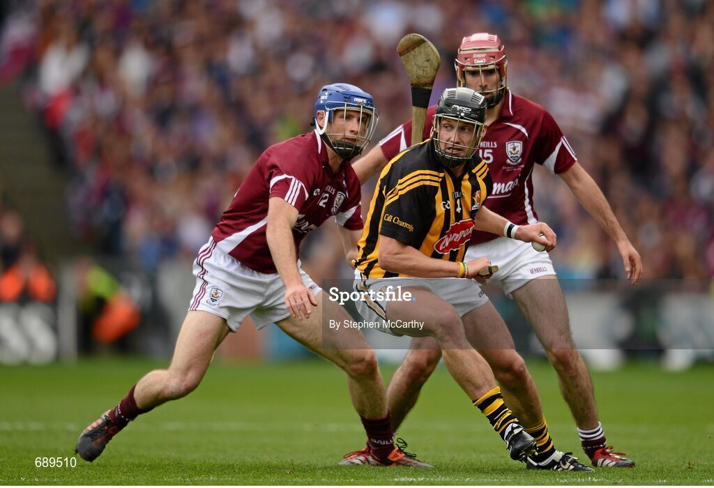 30 September 2012; Jackie Tyrrell, Kilkenny, in action against Cyril Donnellan, left, and James Regan, Galway. GAA Hurling All-Ireland Senior Championship Final Replay, Kilkenny v Galway, Croke Park, Dublin. Picture credit: Stephen McCarthy / SPORTSFILE