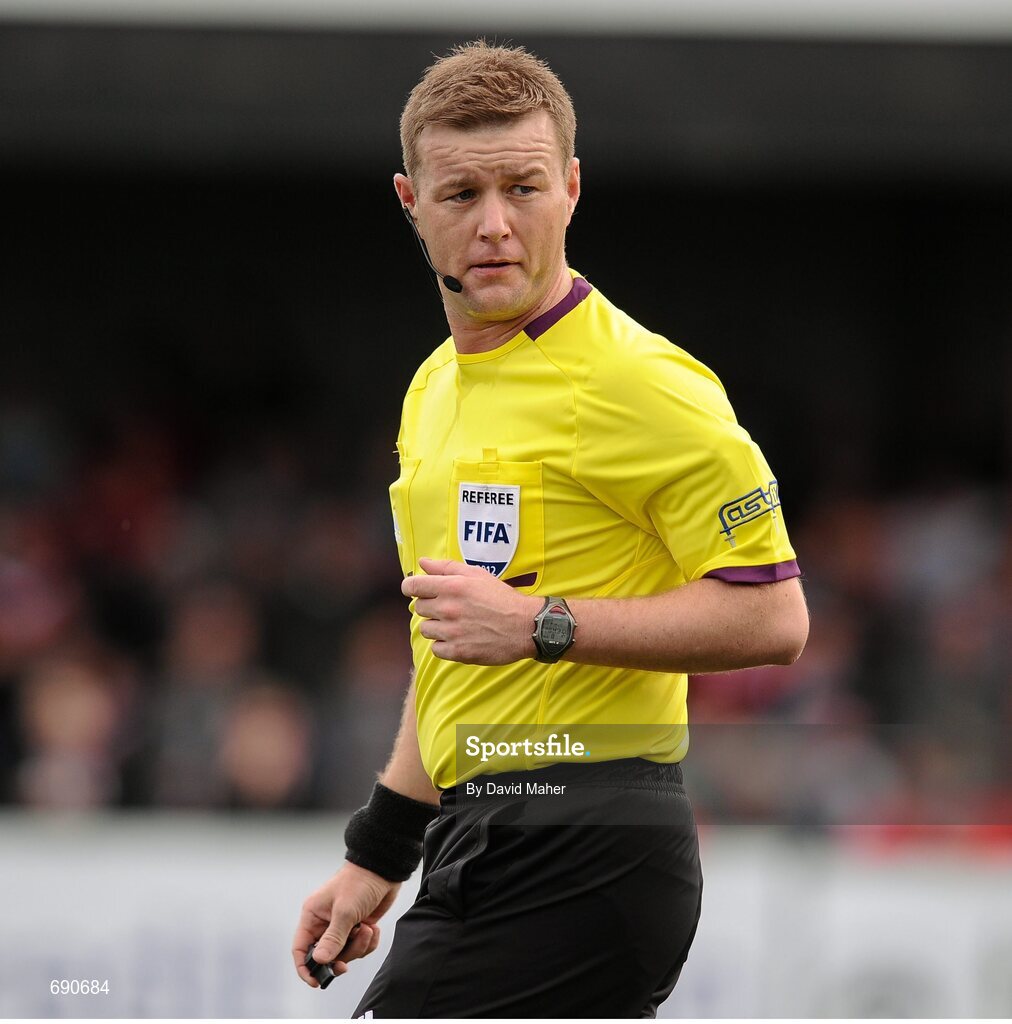 7 October 2012; Referee Alan Kelly. FAI Ford Cup semi-final, Dundalk v St Patrick’s Athletic, Oriel Park, Dundalk, Co. Louth.Picture credit: David Maher / SPORTSFILE