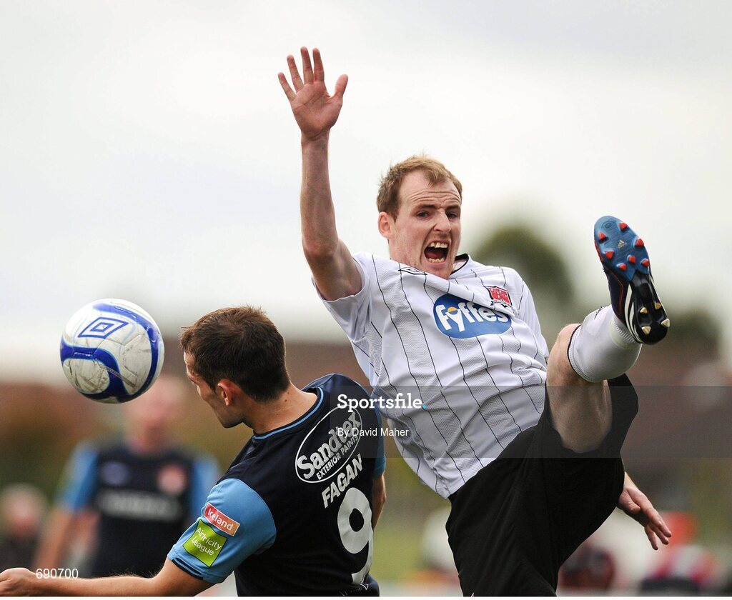 7 October 2012; Mark O'Brien, Dundalk, in action against Christy Fagan, St. Patrick's Athletic. FAI Ford Cup semi-final, Dundalk v St Patrick’s Athletic, Oriel Park, Dundalk, Co. Louth.Picture credit: David Maher / SPORTSFILE