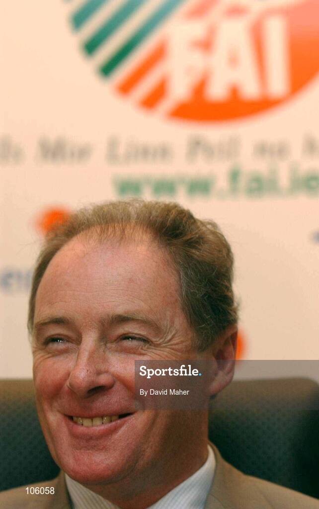 31 January 2003; Republic of Ireland manager Brian Kerr at a press conference where he announced his squad for the forthcoming friendly against Scotland. Jury's Hotel, Ballbridge, Dublin. Soccer. Picture credit; David Maher / SPORTSFILE *EDI*