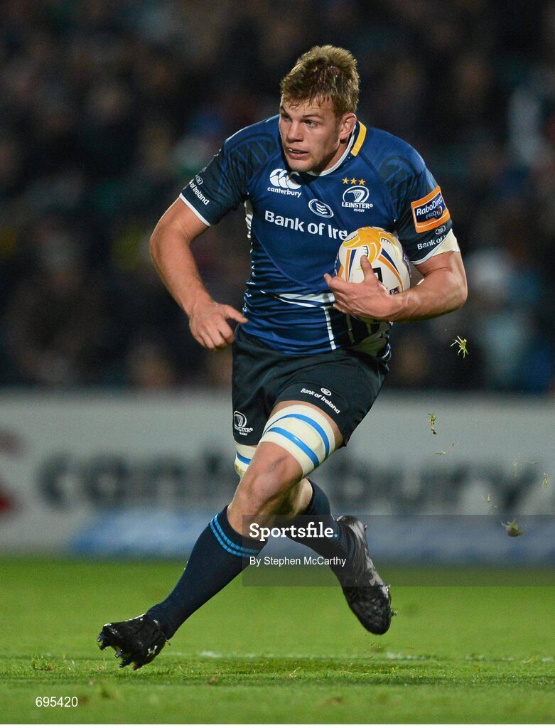 27 October 2012; Jordi Murphy, Leinster, on the attack. Celtic League 2012/13, Round 7, Leinster v Cardiff Blues, RDS, Ballsbridge, Dublin. Picture credit: Stephen McCarthy / SPORTSFILE