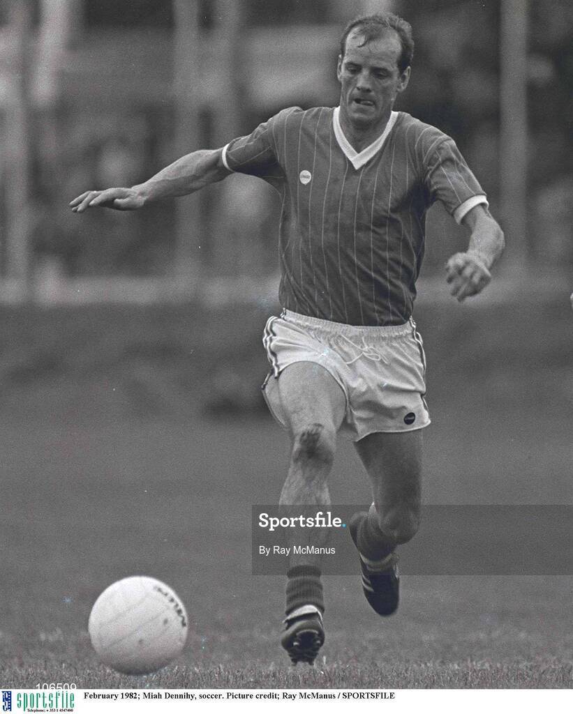 February 1982; Miah Dennihy, soccer. Picture credit; Ray McManus / SPORTSFILE