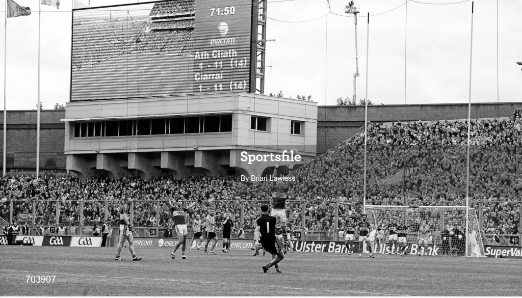 18 September 2011; Dublin goalkeeper Stephen Cluxton kicks the winning point in extra time from a free kick during the GAA Football All-Ireland Senior Championship Final match between Kerry and Dublin at Croke Park in Dublin. Photo by Brian Lawless/Sportsfile