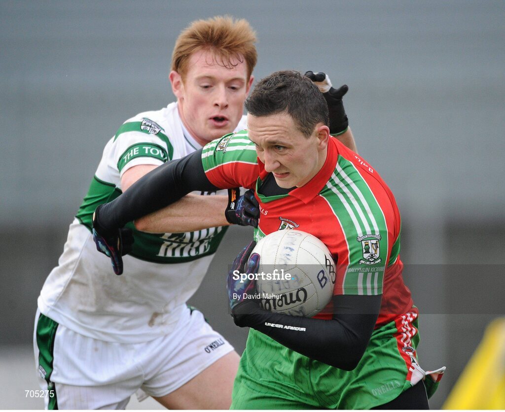 9 December 2012; Kevin Leahy, Ballymun Kickhams, in action against Brian Glynn, Portlaoise. AIB Leinster GAA Football Senior Club Championship Final, Portlaoise, Laois v Ballymun Kickhams, Dublin, Cusack Park, Mullingar, Co. Westmeath. Picture credit: David Maher / SPORTSFILE