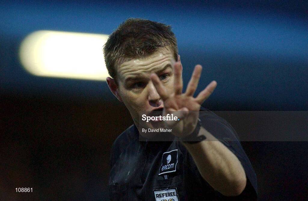 8 Feburary 2003; Alan Kelly, Referee. Soccer. Picture credit; David Maher / SPORTSFILE *EDI*