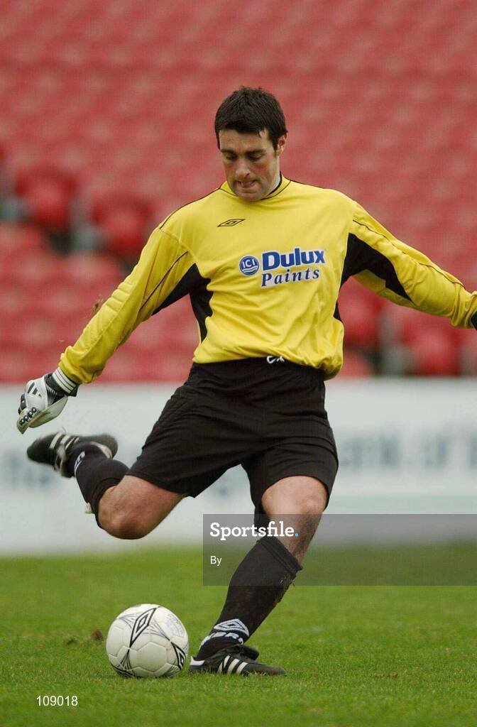 24 February 2002; Steve Williams, Shelbourne. Soccer. Picture credit; Matt Browne / SPORTSFILE *EDI*