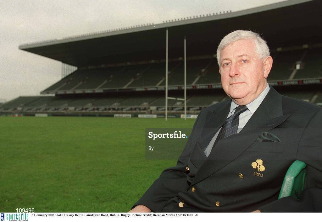 31 January 2001: John Hussey IRFU, Lansdowne Road, Dublin. Rugby. Picture credit; Brendan Moran / SPORTSFILE