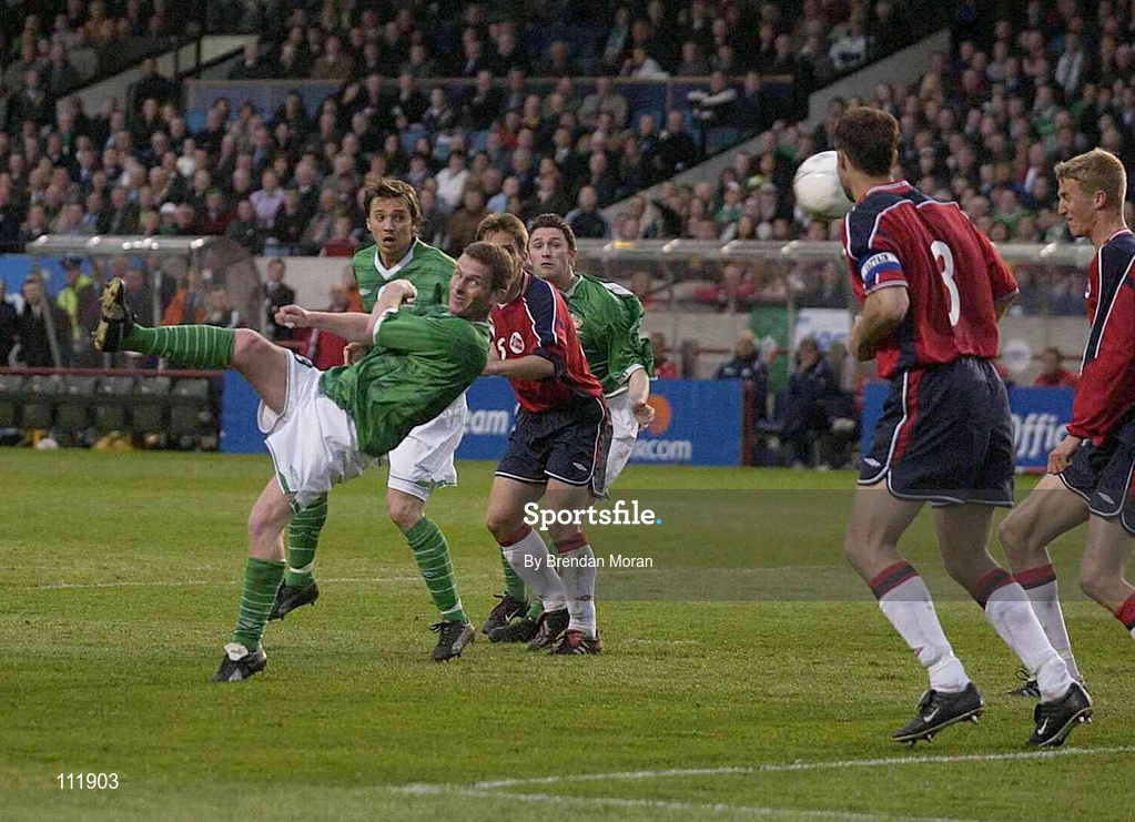 30 April 2003; Mark Kinsella, Republic of Ireland, volleys the ball goalwards against Norway. Friendly International, Republic of Ireland v Norway, Lansdowne Road, Dublin. Soccer. Picture credit; Brendan Moran / SPORTSFILE *EDI*
