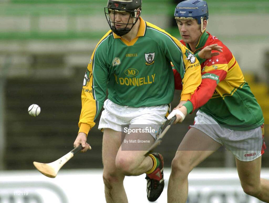 4 May 2003; Nicky Horan, Meath, in action against Carlow's Des Shaw. Guinness Leinster Senior Hurling Championship, Meath v Carlow, Pairc Tailteann, Navan, Co. Meath. Picture credit; Matt Browne / SPORTSFILE *EDI*