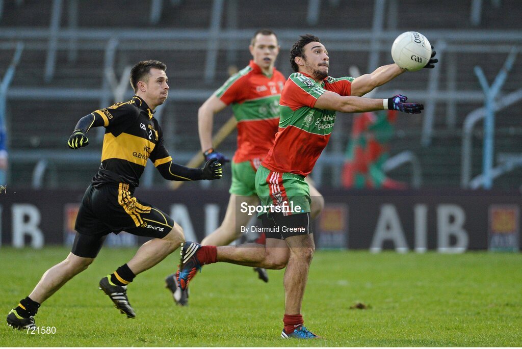 16 February 2013; Ted Furman, Ballymun Kickhams, in action against John Payne, Dr. Crokes. AIB GAA Football All-Ireland Senior Club Championship, Semi-Final, St Brigid’s, Dr. Crokes, Kerry v Ballymun Kickhams, Dublin, Semple Stadium, Thurles, Co. Tipperary. Picture credit: Diarmuid Greene / SPORTSFILE
