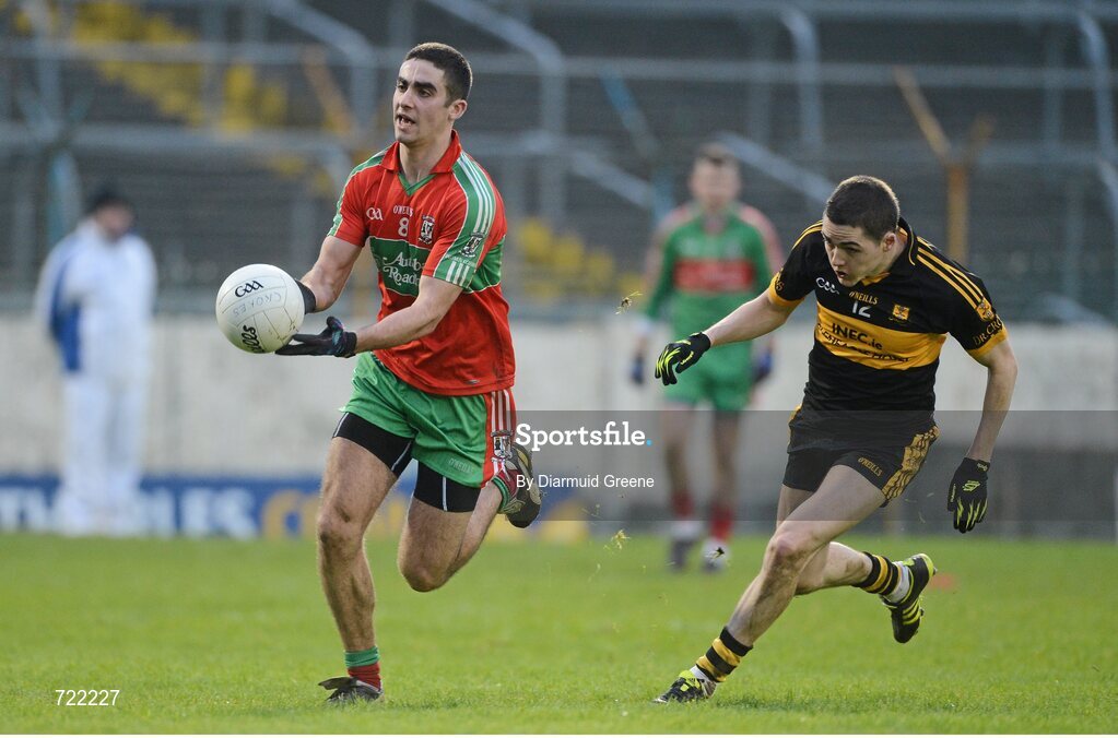 16 February 2013; James McCarthy, Ballymun Kickhams, in action against Brian Looney, Dr. Crokes. AIB GAA Football All-Ireland Senior Club Championship, Semi-Final, St Brigid’s, Dr. Crokes, Kerry v Ballymun Kickhams, Dublin, Semple Stadium, Thurles, Co. Tipperary. Picture credit: Diarmuid Greene / SPORTSFILE