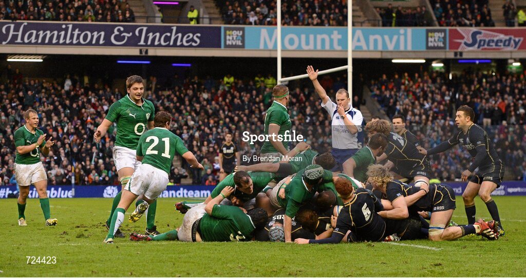 24 February 2013; Ireland win a penalty in stoppage-time close to the Scotland line. RBS Six Nations Rugby Championship, Scotland v Ireland, Murrayfield Stadium, Edinburgh, Scotland. Picture credit: Brendan Moran / SPORTSFILE