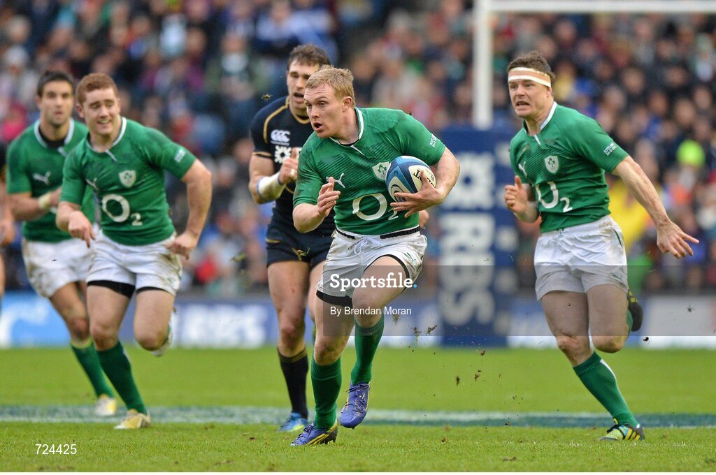 24 February 2013; Keith Earls, Ireland, supported by team-mates Paddy Jackson, left, and Brian O'Driscoll, on the attack against Scotland. RBS Six Nations Rugby Championship, Scotland v Ireland, Murrayfield Stadium, Edinburgh, Scotland. Picture credit: Brendan Moran / SPORTSFILE