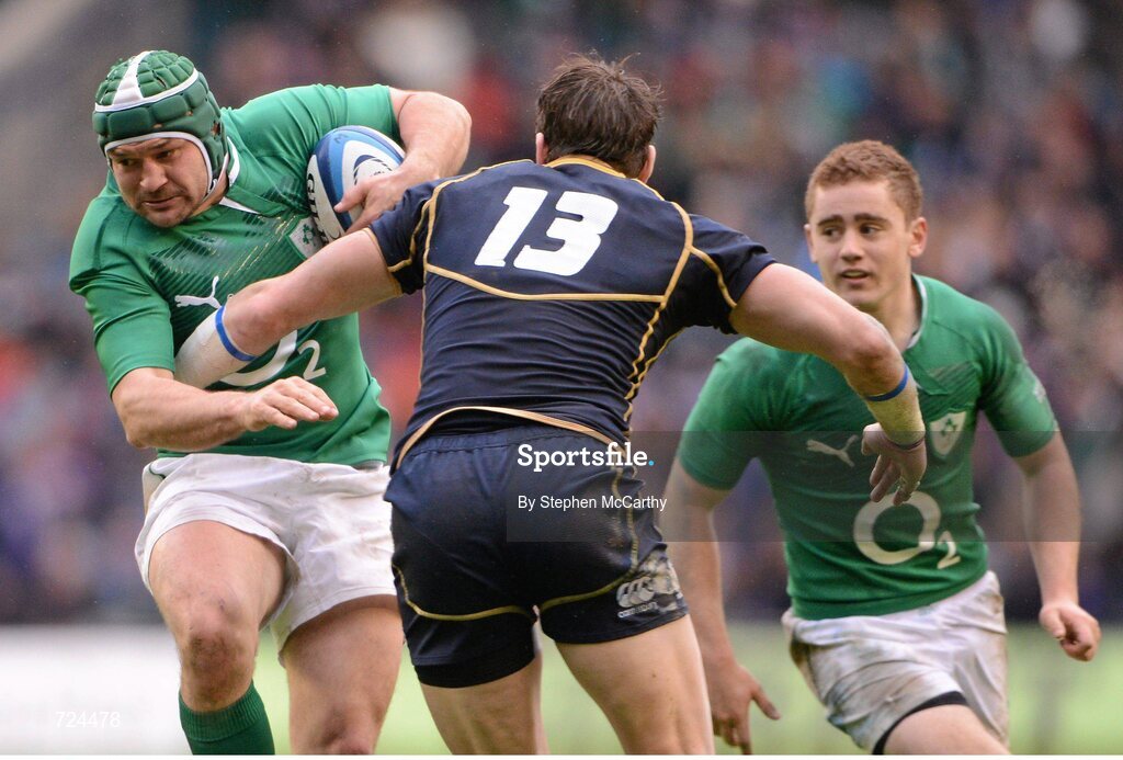 24 February 2013; Rory Best, Ireland, is tackled by Sean Lamont, Scotland. RBS Six Nations Rugby Championship, Scotland v Ireland, Murrayfield Stadium, Edinburgh, Scotland. Picture credit: Stephen McCarthy / SPORTSFILE