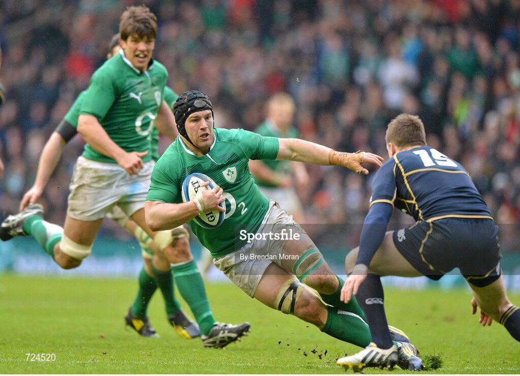24 February 2013; Sean O'Brien, Ireland, slips with only Stuart Hogg, Scotland, between O'Brien and the try line. RBS Six Nations Rugby Championship, Scotland v Ireland, Murrayfield Stadium, Edinburgh, Scotland. Picture credit: Brendan Moran / SPORTSFILE