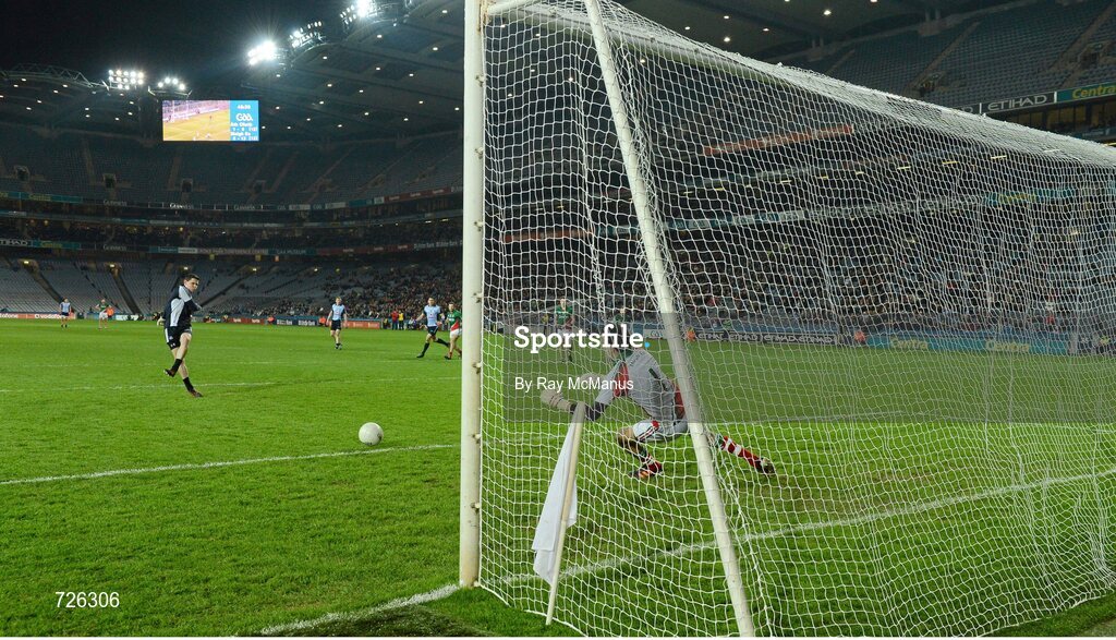 2 March 2013; the Mayo goalkeeper kenneth o'malley dives to save a penalty kick from dublin captain Stephen Cluxton. Allianz Football League, Division 1, Dublin v Mayo, Croke Park, Dublin. Picture credit: Ray McManus / SPORTSFILE