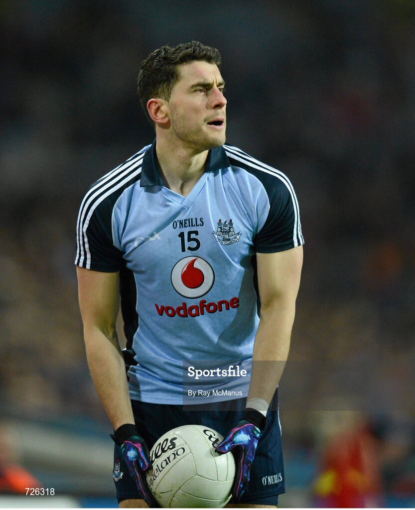2 March 2013; Bernard Brogan prepares to point a sideline ball for Dublin. Allianz Football League, Division 1, Dublin v Mayo, Croke Park, Dublin. Picture credit: Ray McManus / SPORTSFILE