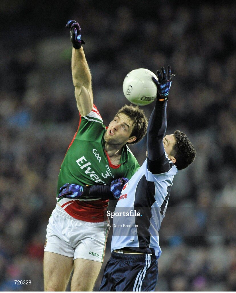 2 March 2013; Bernard Brogan, Dublin, in action against Ger Cafferkey, Mayo. Allianz Football League, Division 1, Dublin v Mayo, Croke Park, Dublin. Picture credit: Dáire Brennan / SPORTSFILE