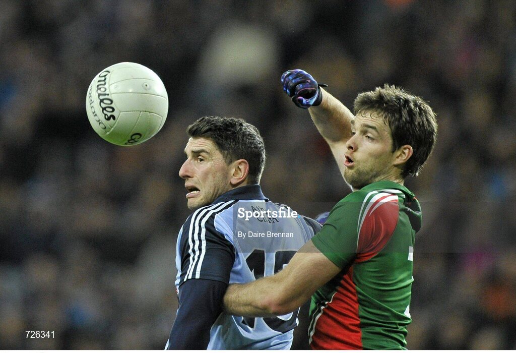 2 March 2013; Bernard Brogan, Dublin, in action against Ger Cafferkey, Mayo. Allianz Football League, Division 1, Dublin v Mayo, Croke Park, Dublin. Picture credit: Dáire Brennan / SPORTSFILE