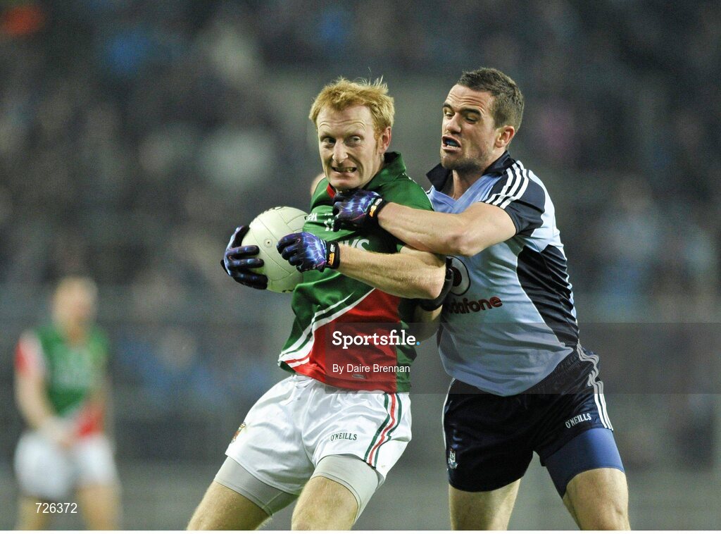 2 March 2013; Richie Feeney, Mayo, in action against Ger Brennan, Dublin. Allianz Football League, Division 1, Dublin v Mayo, Croke Park, Dublin. Picture credit: Dáire Brennan / SPORTSFILE