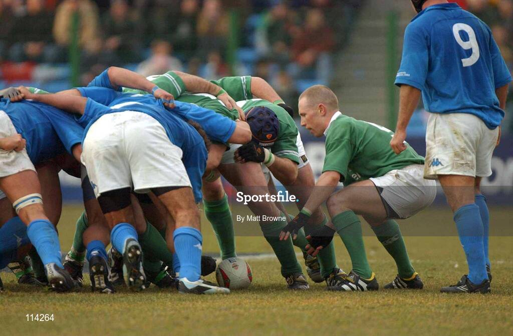 22 February 2003; Ireland's Peter Stringer puts the ball into the scrum against Italy. RBS Six Nations Rugby Championship, Italy v Ireland, Stadio Flaminio, Rome, Italy.  Picture credit; Matt Browne / SPORTSFILE *EDI*