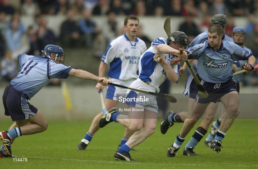 31 May 2003; Pat Mahon, Laois, in action against Dublin's Carl Meehan, 11, and Stephen McDonnell. Guinness Leinster Senior Hurling Championship replay, Dublin v Laois, Nowlan Park, Co. Kilkenny. Picture credit; Matt Browne / SPORTSFILE *EDI*
