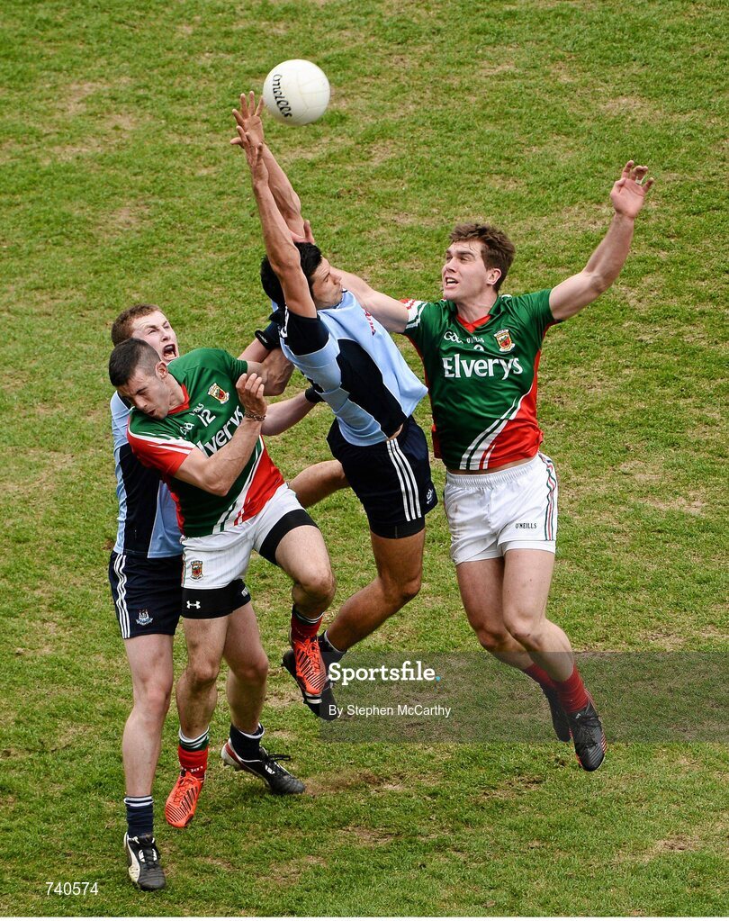 14 April 2013; Cian O'Sullivan and Jack McCaffrey, left, Dublin, in action against Cathal Carolan, left, and Seamus O'Shea, Mayo. Allianz Football League, Division 1, Semi-Final, Dublin v Mayo, Croke Park, Dublin. Picture credit: Stephen McCarthy / SPORTSFILE