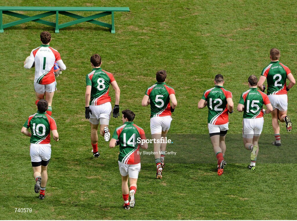 14 April 2013; Mayo players run out ahead of the game. Allianz Football League, Division 1, Semi-Final, Dublin v Mayo, Croke Park, Dublin. Picture credit: Stephen McCarthy / SPORTSFILE