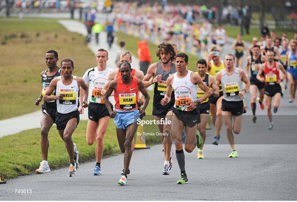 14 April 2013; A general view of the early stages of the Elite Men's Race at the SPAR Great Ireland Run 2013, including eventual winner Kenenisa Bekele, Ethiopia. SPAR Great Ireland Run 2013, Phoenix Park, Dublin. Picture credit: Tomás Greally / SPORTSFILE