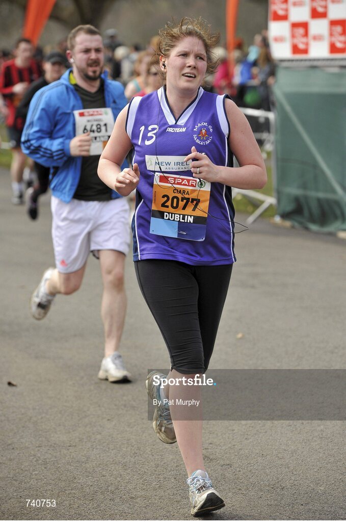 14 April 2013; Ciara Griffin, from Dublin, competing in the SPAR Great Ireland Run 2013. Phoenix Park, Dublin. Picture credit: Pat Murphy / SPORTSFILE