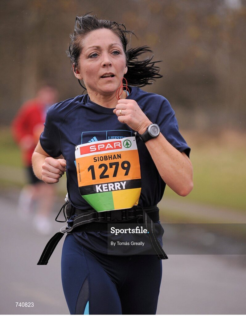 14 April 2013; Siobhan Monaghar, Kerry, competing in the SPAR Great Ireland Run 2013. Phoenix Park, Dublin. Picture credit: Tomás Greally / SPORTSFILE