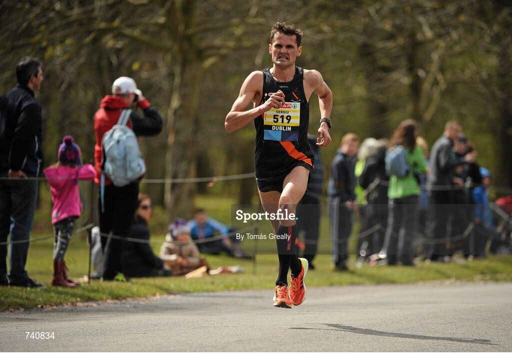 14 April 2013; Sergiu Cibanu, Clonliffe Harriers A.C., on his way to finish in second place in the SPAR Great Ireland Run 2013. Phoenix Park, Dublin. Picture credit: Tomás Greally / SPORTSFILE