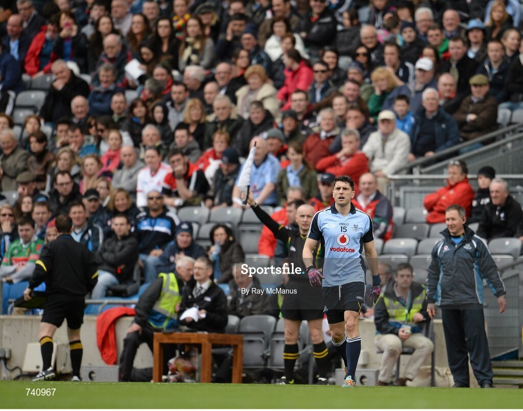 14 April 2013; Dublin's Bernard Brogan returns to take his position after he was mistakenly announced as being substituted late in the game. Allianz Football League, Division 1, Semi-Final, Dublin v Mayo, Croke Park, Dublin. Picture credit: Ray McManus / SPORTSFILE