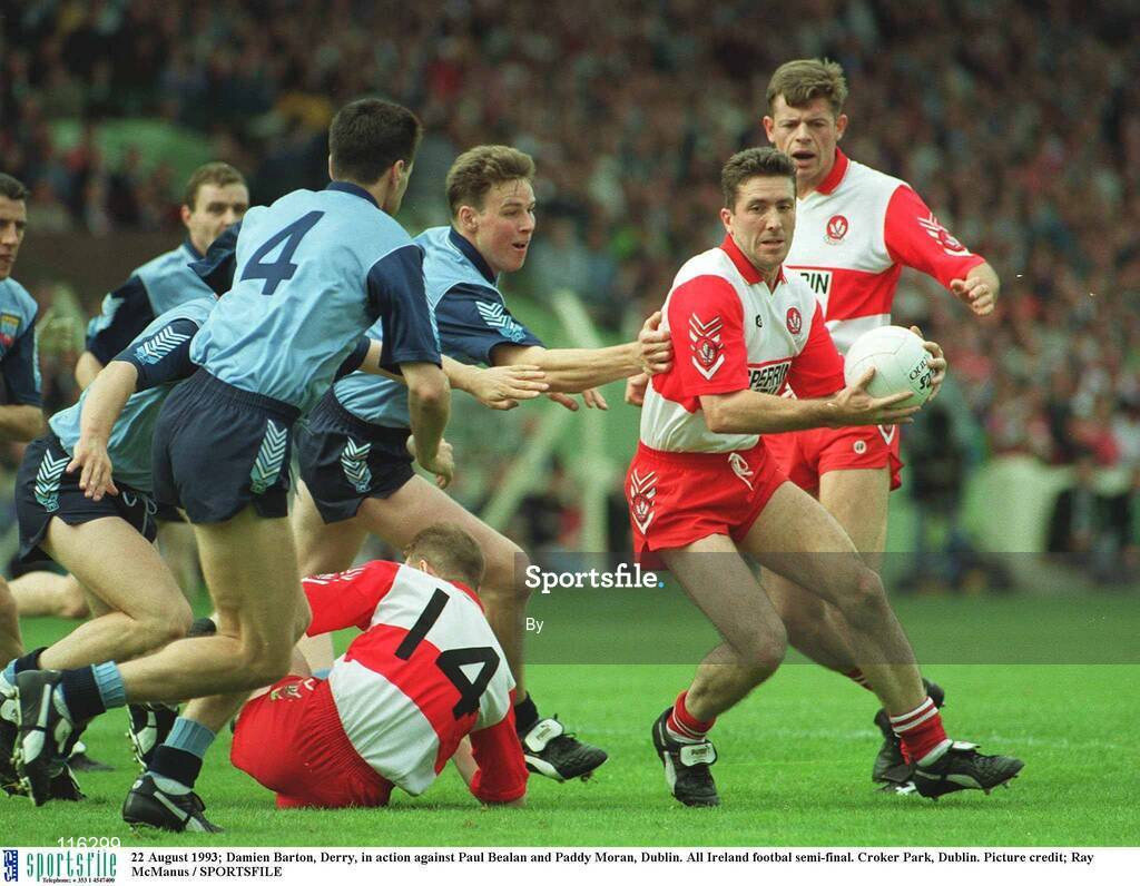 22 August 1993; Damien Barton, Derry, in action against Paul Bealan and Paddy Moran, Dublin. All Ireland footbal semi-final. Croker Park, Dublin. Picture credit; Ray McManus / SPORTSFILE
