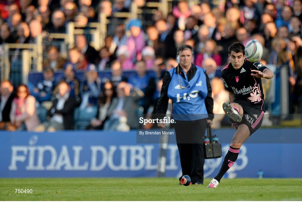17 May 2013; Jérôme Porical, Stade Francais, kicks a penalty. Amlin Challenge Cup Final 2012/13, Leinster v Stade Francais, RDS, Ballsbridge, Dublin. Picture credit: Brendan Moran / SPORTSFILE