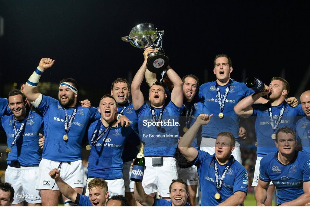 17 May 2013; The Leinster team celebrate with the cup after the game. Amlin Challenge Cup Final 2012/13, Leinster v Stade Francais, RDS, Ballsbridge, Dublin. Picture credit: Brendan Moran / SPORTSFILE