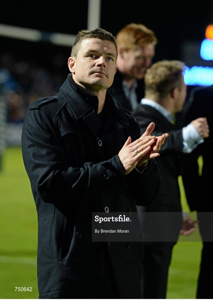 17 May 2013; Injured Leinster player Brian O'Driscoll applauds supporters as the Leinster team do a lap of honour. Amlin Challenge Cup Final 2012/13, Leinster v Stade Francais, RDS, Ballsbridge, Dublin. Picture credit: Stephen McCarthy / SPORTSFILE