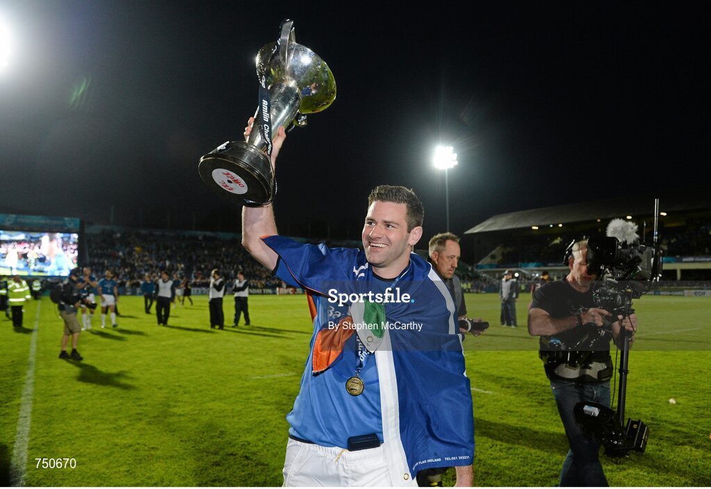 17 May 2013; Leinster's Fergus McFadden with the Amlin Challenge Cup. Amlin Challenge Cup Final 2012/13, Leinster v Stade Francais, RDS, Ballsbridge, Dublin. Picture credit: Stephen McCarthy / SPORTSFILE