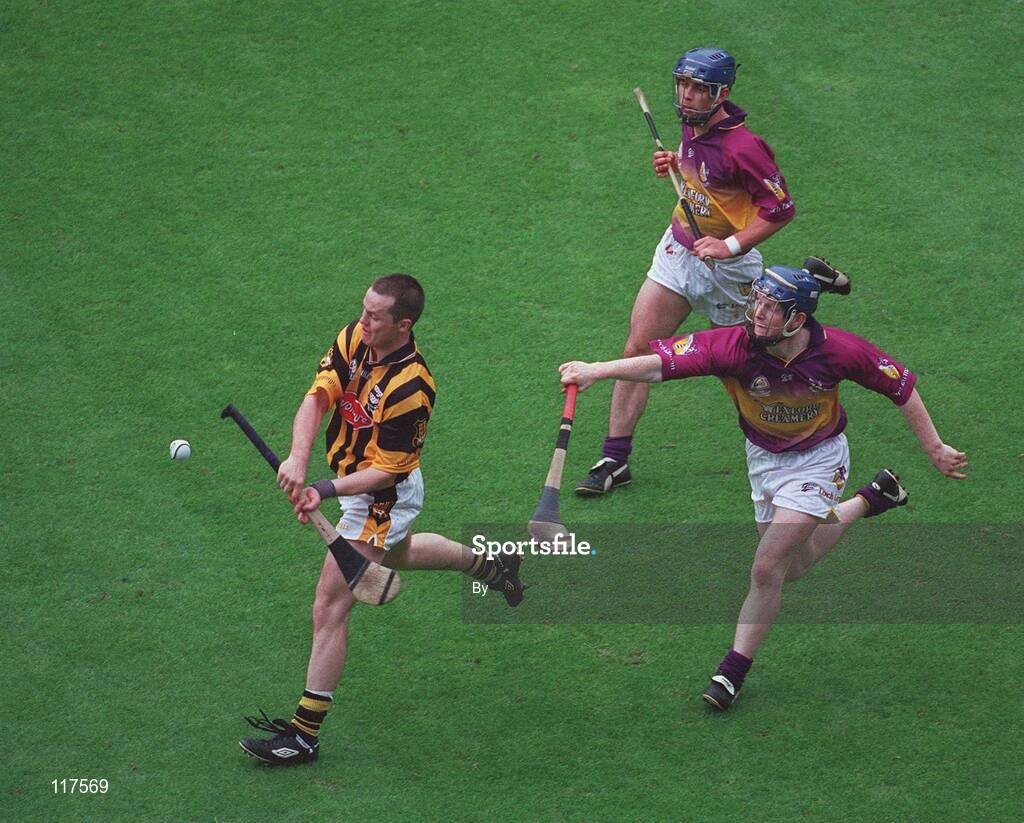 6 July 2003; Michael Kavanagh, Kilkenny, in action against Wexford's Barry Lambert and Rory Jacob, nearest camera. Guinness Leinster Senior Hurling Championship Final, Kilkenny v Wexford, Croke Park, Dublin. Picture credit; Ray McManus/ SPORTSFILE