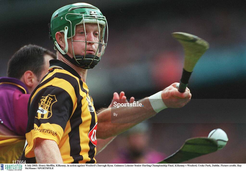 6 July 2003; Henry Shefflin, Kilkenny, in action against Wexford's Darragh Ryan. Guinness Leinster Senior Hurling Championship Final, Kilkenny v Wexford, Croke Park, Dublin. Picture credit; Ray McManus / SPORTSFILE