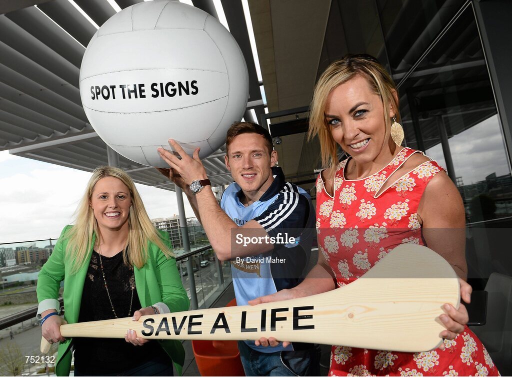 22 May 2013; Dublin footballer Paul Flynn with RTE's Jacqui Hurley, left, and Kathryn Thomas in attendance at the launch of the jersey initiative and Pieta House ‘MIND OUR MEN’ campaign into Dublin GAA. The Gibson Hotel, Dublin. Picture credit: David Maher / SPORTSFILE