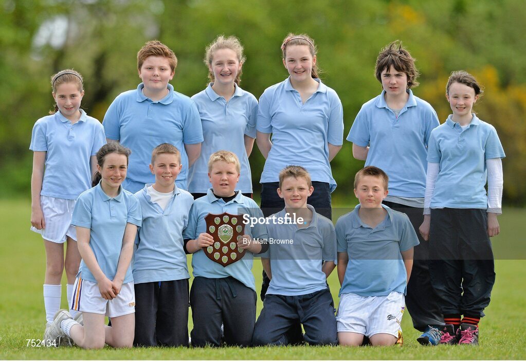 22 May 2013; Ballymitty National School A team, from Ballymitty, Co. Wexford, with the Echo Newspaper Shield. Leinster Rugby County Nations Blitz, Wexford Wonderers RFC, Wexford. Picture credit: Matt Browne / SPORTSFILE