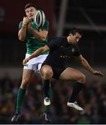 25 November 2017; Jacob Stockdale of Ireland in action against Santiago Gonzalez Iglesias of Argentina during the Guinness Series International match between Ireland and Argentina at the Aviva Stadium in Dublin. Photo by Eóin Noonan/Sportsfile