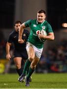 25 November 2017; Jacob Stockdale of Ireland on his way to scoring his side's second try during the Guinness Series International match between Ireland and Argentina at the Aviva Stadium in Dublin. Photo by Ramsey Cardy/Sportsfile