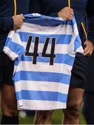 25 November 2017; Santiago Garcia Botta and team captain Agustin Creevy hold a jersey recognising the 44 members of the Argentina Navy that are missing after the disappearance of their submarine ARA San Juan before the Guinness Series International match between Ireland and Argentina at the Aviva Stadium in Dublin. Photo by Piaras Ó Mídheach/Sportsfile