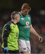 25 November 2017; Chris Farrell of Ireland leaves the field after picking up an injury during the Guinness Series International match between Ireland and Argentina at the Aviva Stadium in Dublin. Photo by Piaras Ó Mídheach/Sportsfile